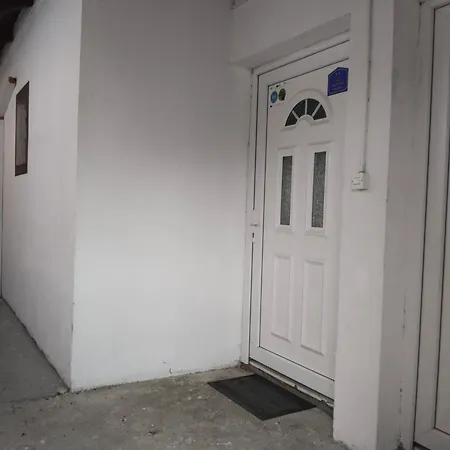 Gaga 1 Apartamento *